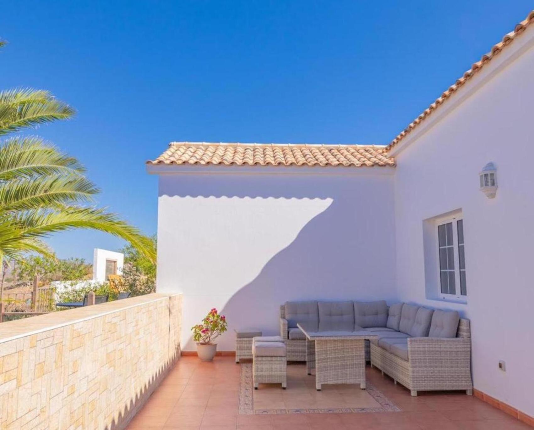 Casa Amaya - Spacious House With Pool, Large Garden, Bbq, 2 Terraces, And Ideal Location El Charco  Εξωτερικό φωτογραφία